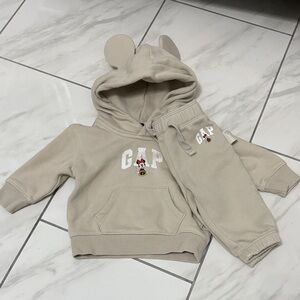Gap × Disney Baby Minnie Mouse Sweat Set